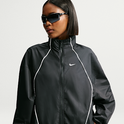 NIKE ランニング ウィンドブレーカー Nike Sportswear Women's Oversized Repel Windbreaker. Nike.com